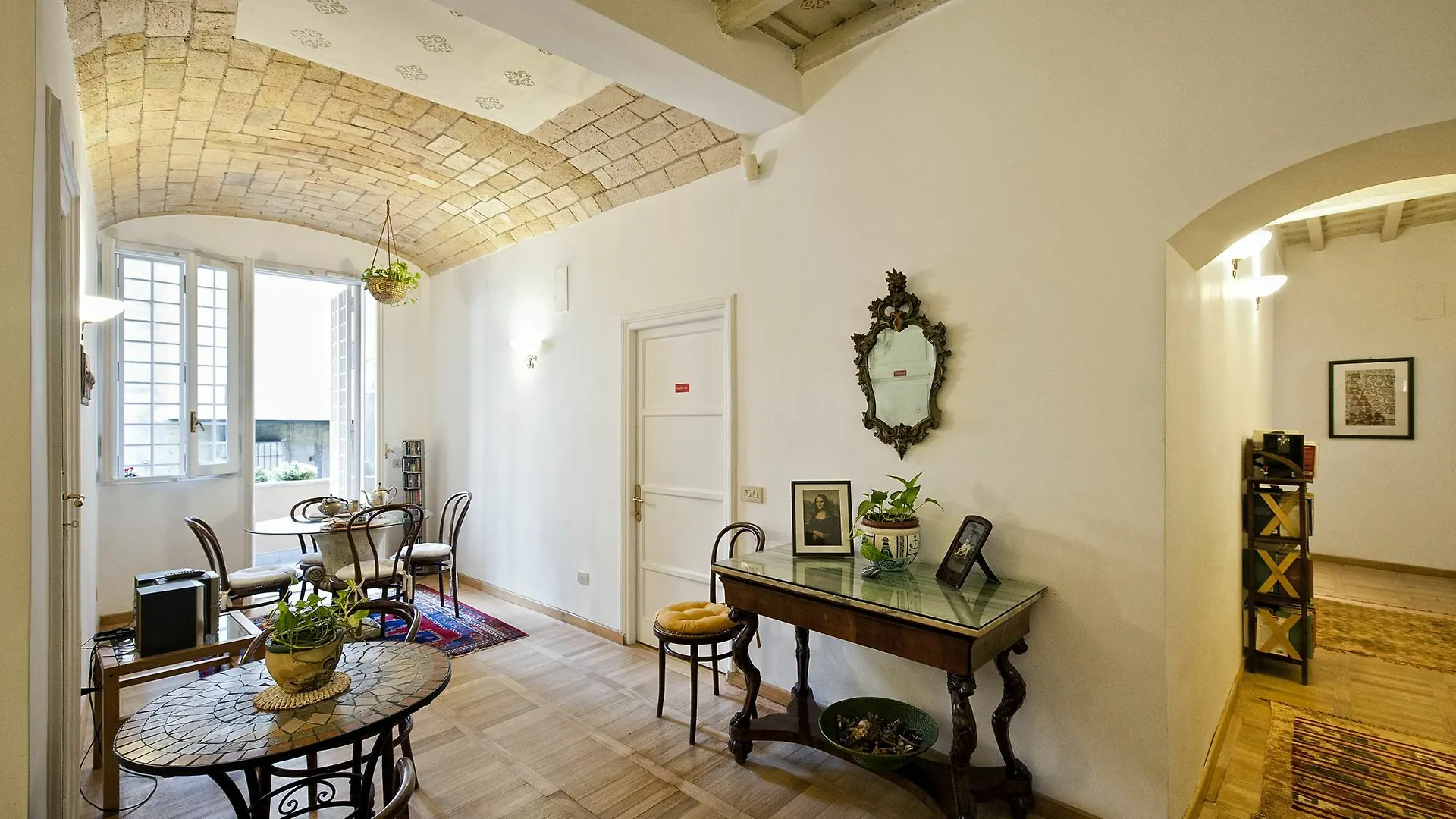 B&B La Scalinatella 2*, Rome Italy